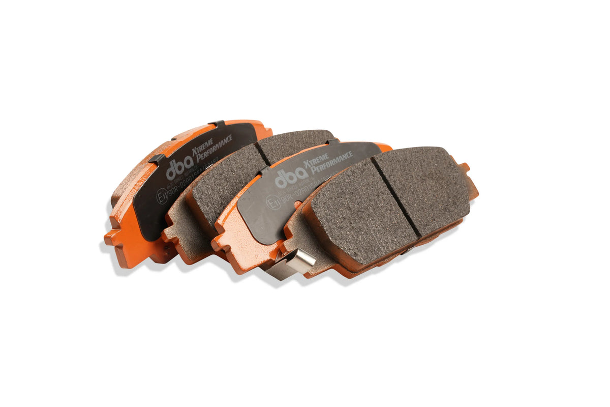 Honda S2000 DBA Front Brake Kit – 4000 Series T3 Slotted & Xtreme Performance Brake Pads