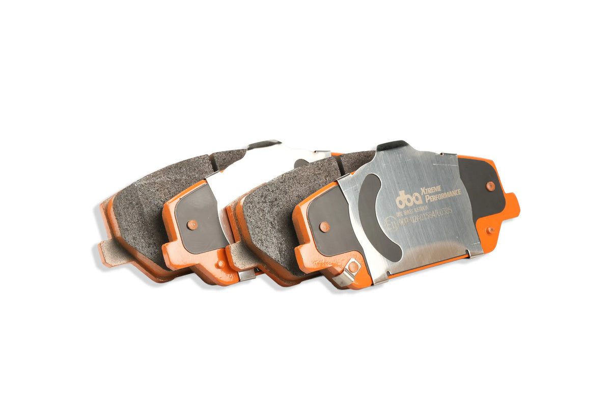 Hyundai Kona / i-30 DBA Front Brake Kit – 4000 Series T3 Slotted & Xtreme Performance Brake Pads