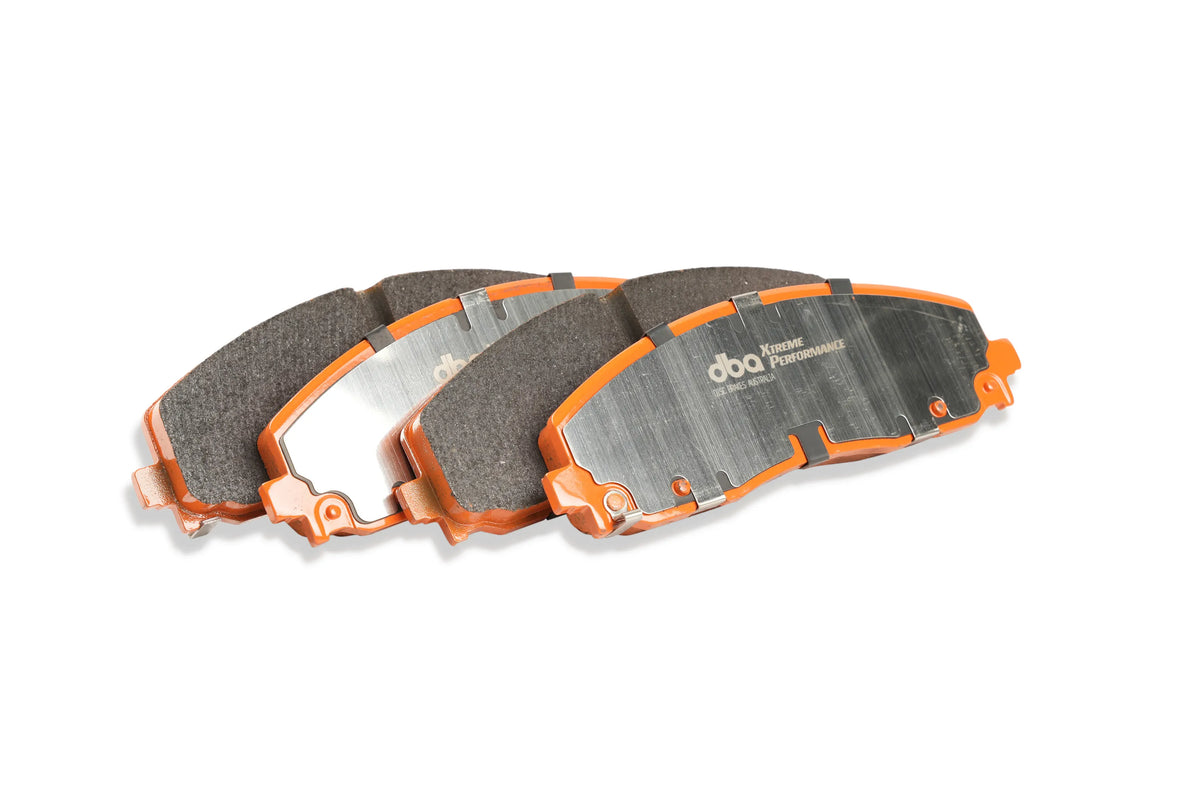 Jeep Wrangler DBA Front Brake Kit – 4000 Series T3 Slotted & Xtreme Performance Brake Pads