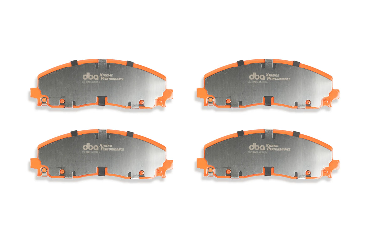 Jeep Wrangler DBA Front Brake Kit – 4000 Series T3 Slotted & Xtreme Performance Brake Pads